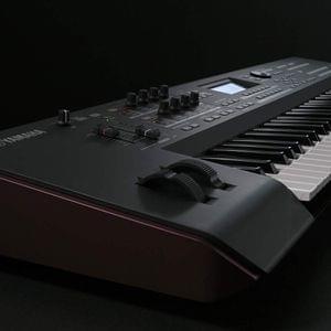 1557993171032-180.Yamaha Mox F6 Synthesizer (10).jpg